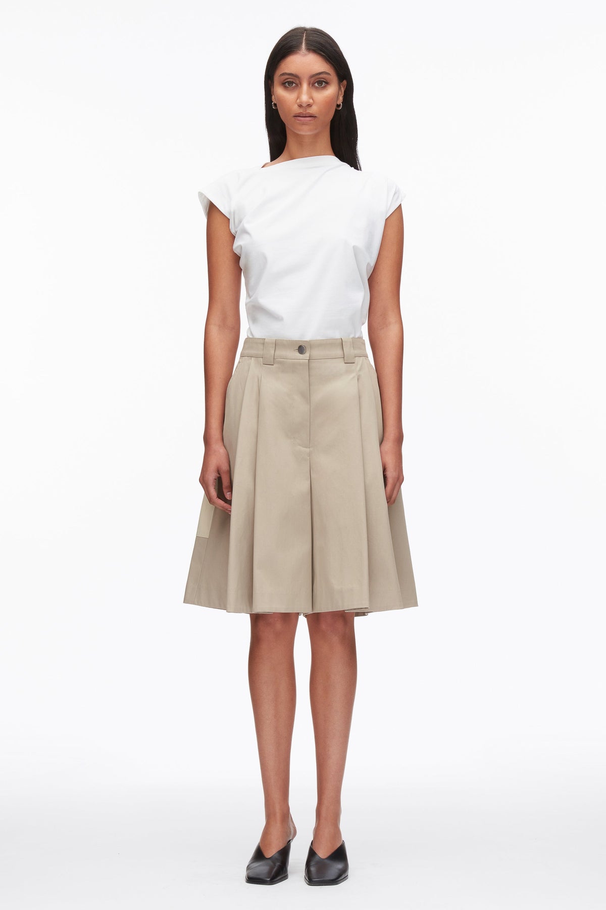 Two-Toned Wide Pleated Shorts - 3.1 Phillip Lim New